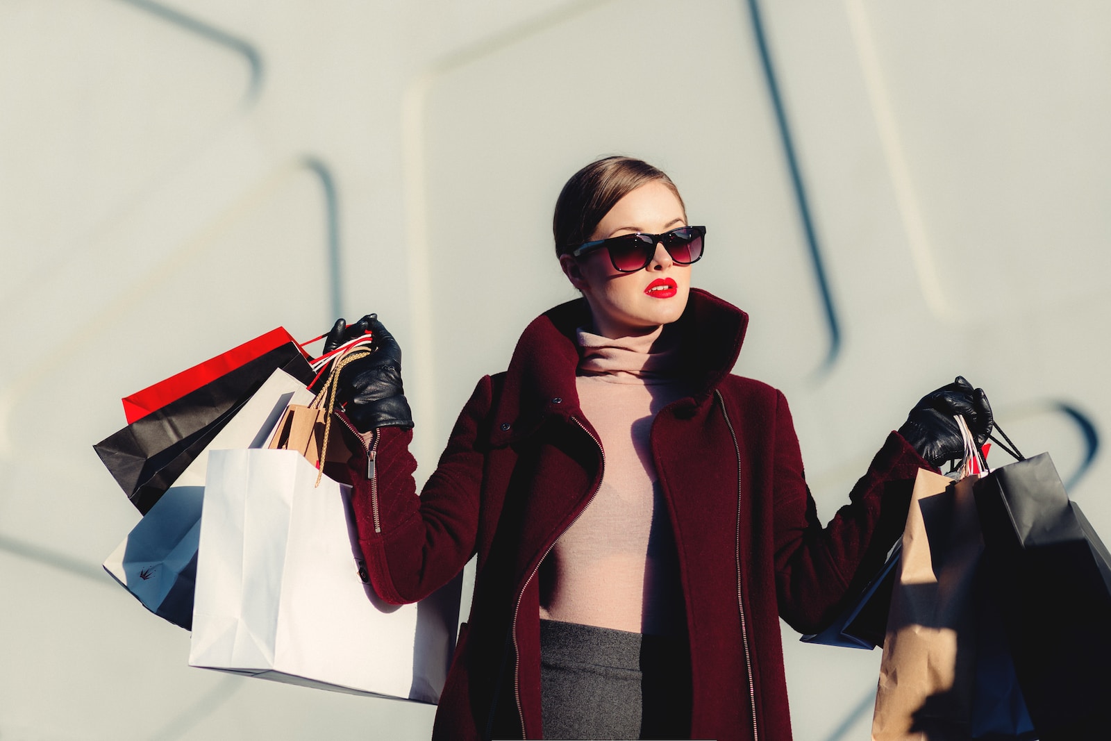 Moda vintage – jak tworzyć unikalne i stylowe outfity?